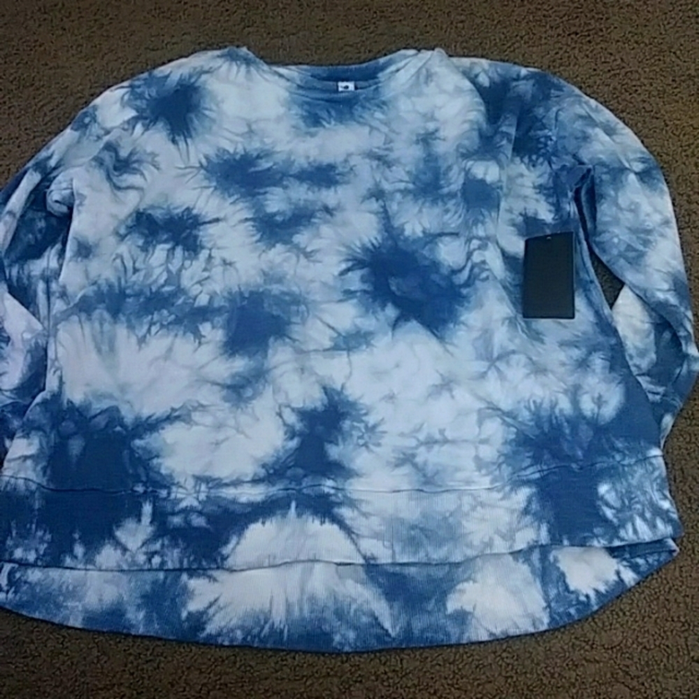 90 degrees by reflex sweatshirt